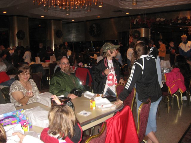 annual_childrens_christmas_party200735.jpg
